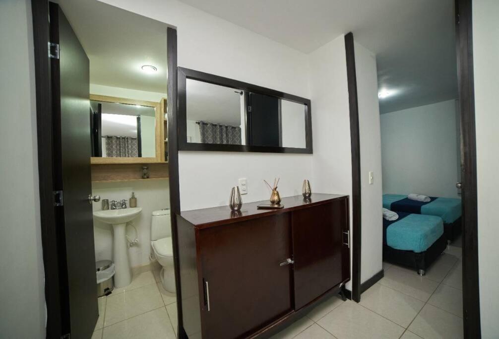 Apartamento Cerca Parque Del Cafe Con Piscina Montenegro Luaran gambar