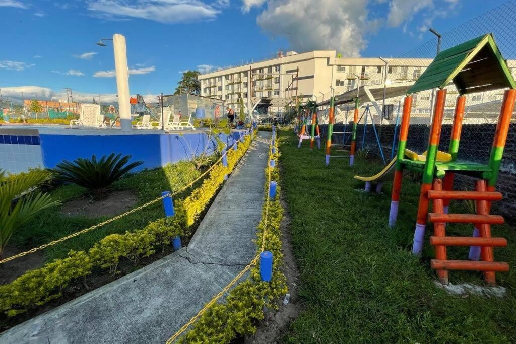 Apartamento Cerca Parque Del Cafe Con Piscina Montenegro Luaran gambar
