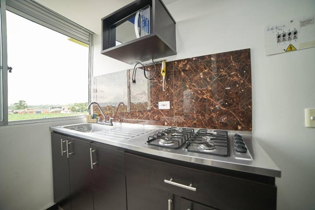 Apartamento Cerca Parque Del Cafe Con Piscina Montenegro Luaran gambar